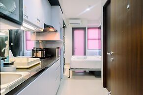 Cozy Stay Studio Transpark Cibubur Apartment