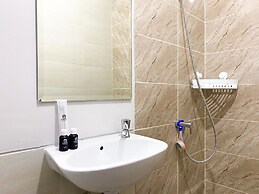 Cozy Stay Studio Transpark Juanda Bekasi Timur Apartment