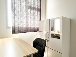 Cozy Stay Studio Transpark Juanda Bekasi Timur Apartment