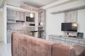 Comfort And Minimalist Studio At Amethyst Apartment