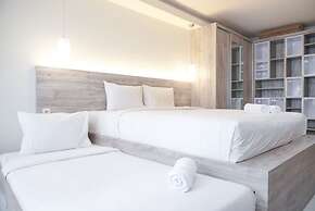 Comfort And Minimalist Studio At Amethyst Apartment