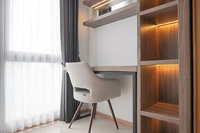 Comfort And Modern Look 2Br At 26Th Floor Samara Suites Apartment