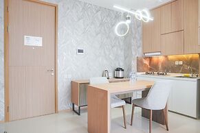 Comfort And Modern Look 2Br At 26Th Floor Samara Suites Apartment