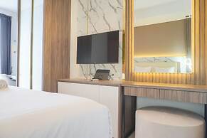 Comfort And Modern Look 2Br At 26Th Floor Samara Suites Apartment