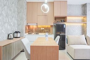 Comfort And Modern Look 2Br At 26Th Floor Samara Suites Apartment