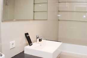 Nice And Comfy Studio Azalea Suites Apartment