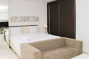 Nice And Comfy Studio Azalea Suites Apartment