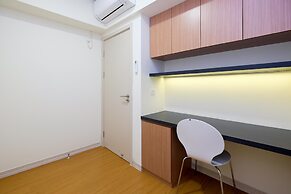 Comfortable 2Br With Workspace At Meikarta Apartment