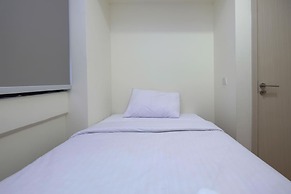 Comfortable 2Br With Workspace At Meikarta Apartment