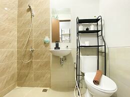 Homey And Warm Studio Transpark Juanda Bekasi Timur Apartment