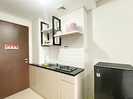 Homey And Warm Studio Transpark Juanda Bekasi Timur Apartment