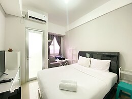 Homey And Warm Studio Transpark Juanda Bekasi Timur Apartment