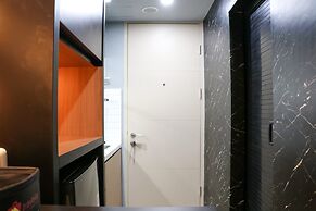 Cozy And Strategic Studio At Tokyo Riverside Pik 2 Apartment