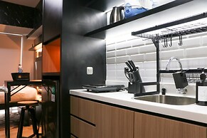 Cozy And Strategic Studio At Tokyo Riverside Pik 2 Apartment