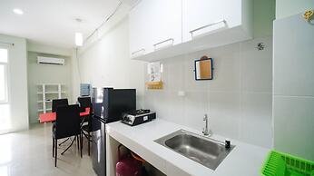 Best Deal And Homey 2Br At Bale Hinggil Apartment