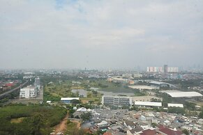 Fancy And Nice Studio At Tifolia Apartment