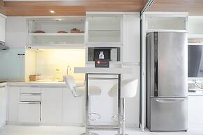 Warm And Comfort Living 1Br At 8Th Ambassade Kuningan Apartment