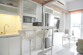 Warm And Comfort Living 1Br At 8Th Ambassade Kuningan Apartment