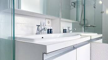 Warm And Comfort Living 1Br At 8Th Ambassade Kuningan Apartment