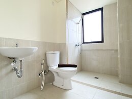 Spacious And Modern 3Br At Meikarta Apartment