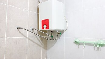 Cozy Studio At Nifarro Park Apartment