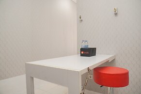 Cozy Studio At Nifarro Park Apartment