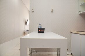 Cozy Studio At Nifarro Park Apartment