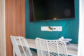 Well Appointed And Homey Studio At West Vista Apartment