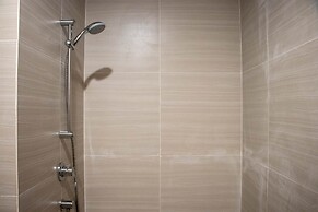 Well Appointed And Homey Studio At West Vista Apartment