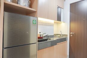Fancy And Comfort Studio At Transpark Cibubur Apartment