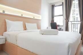 Fancy And Comfort Studio At Transpark Cibubur Apartment