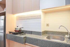 Fancy And Comfort Studio At Transpark Cibubur Apartment