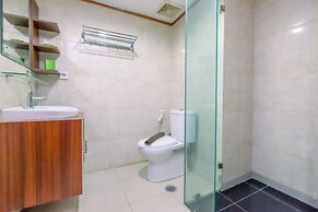 Homey And Minimalist Studio Tamansari The Hive Apartment