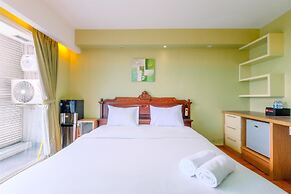 Homey And Minimalist Studio Tamansari The Hive Apartment