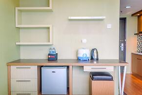 Homey And Minimalist Studio Tamansari The Hive Apartment