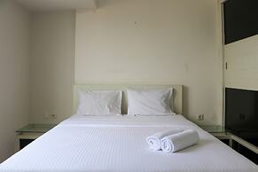 Comfort And Minimalist Studio At Maple Park Sunter Apartment