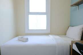 Homey And Comfy 2Br Apartment At Parahyangan Residence