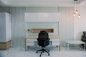 Stunning And Spacious 2Br Green Bay Condominium Apartment