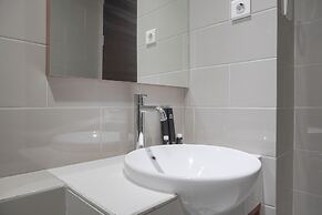 Nice And Comfort 1Br At Citralake Suites Apartment