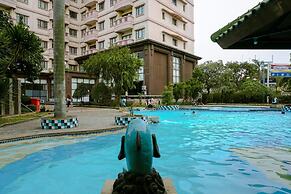 Elegant And Comfortable 2Br Puri Garden Apartment