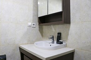 Homey And Cozy Living Studio At Tamansari The Hive Apartment
