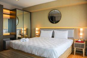 Homey And Cozy Living Studio At Tamansari The Hive Apartment