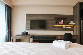 Homey And Cozy Living Studio At Tamansari The Hive Apartment