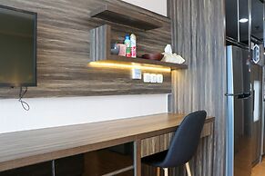 Homey And Cozy Living Studio At Tamansari The Hive Apartment