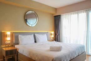 Homey And Cozy Living Studio At Tamansari The Hive Apartment