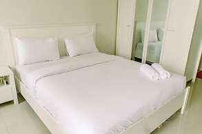 Comfort And Homey Studio At Parkland Avenue Apartment