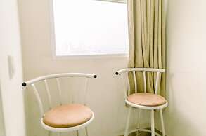 Comfort And Homey Studio At Parkland Avenue Apartment