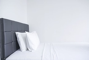 Cozy Living Studio Transpark Cibubur Near Shopping Center Apartment