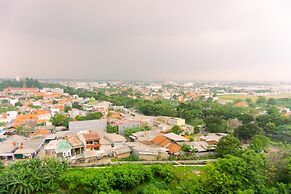Minimalist Studio At 12Th Floor Poris 88 Apartment