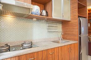 Homey And Warm 2Br At Marina Ancol Apartment